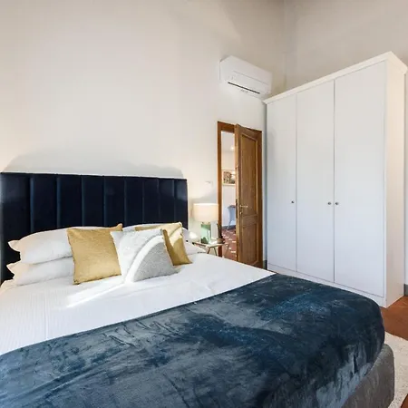Florence- Faenza Terrace Appartement