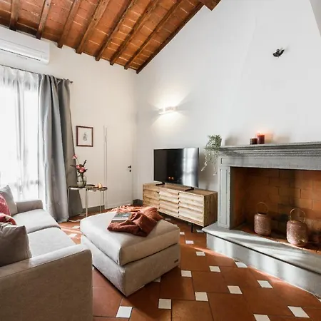 Florence- Faenza Terrace Apartment