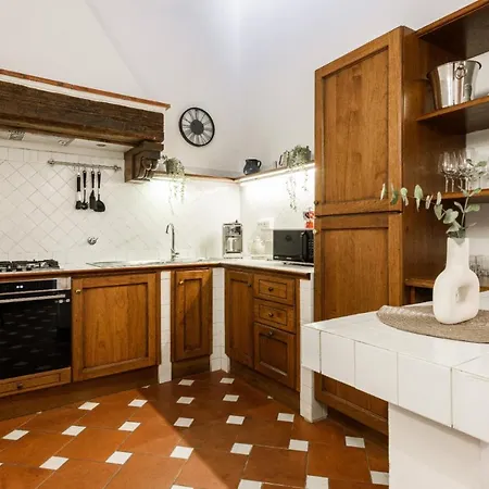 Florence- Faenza Terrace Apartment *