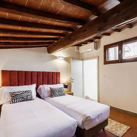 Florence- Faenza Terrace Apartment *