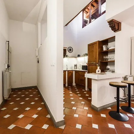 Florence- Faenza Terrace Apartment
